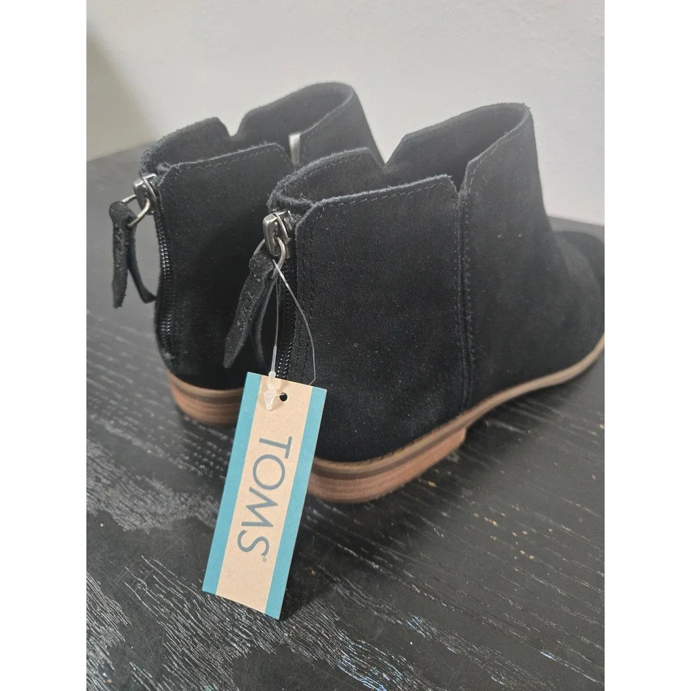 TOMS Black Suede Cap‎ Toe Ella Ankle Booties 7.5